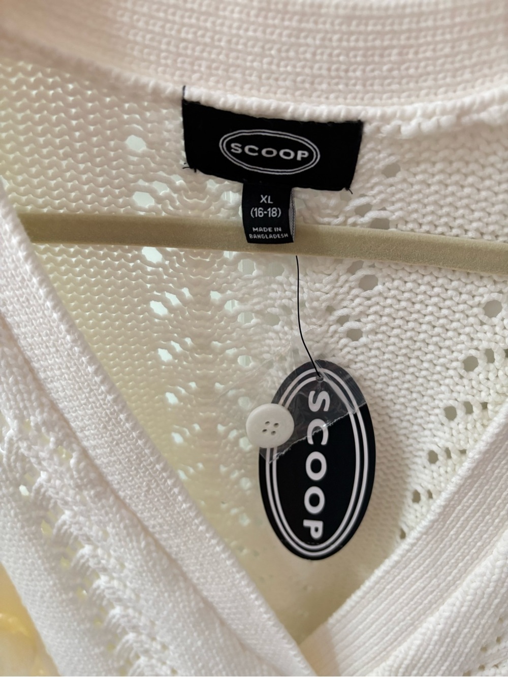 Scoop Women's Cream V-Neck Open-Knit Sweater